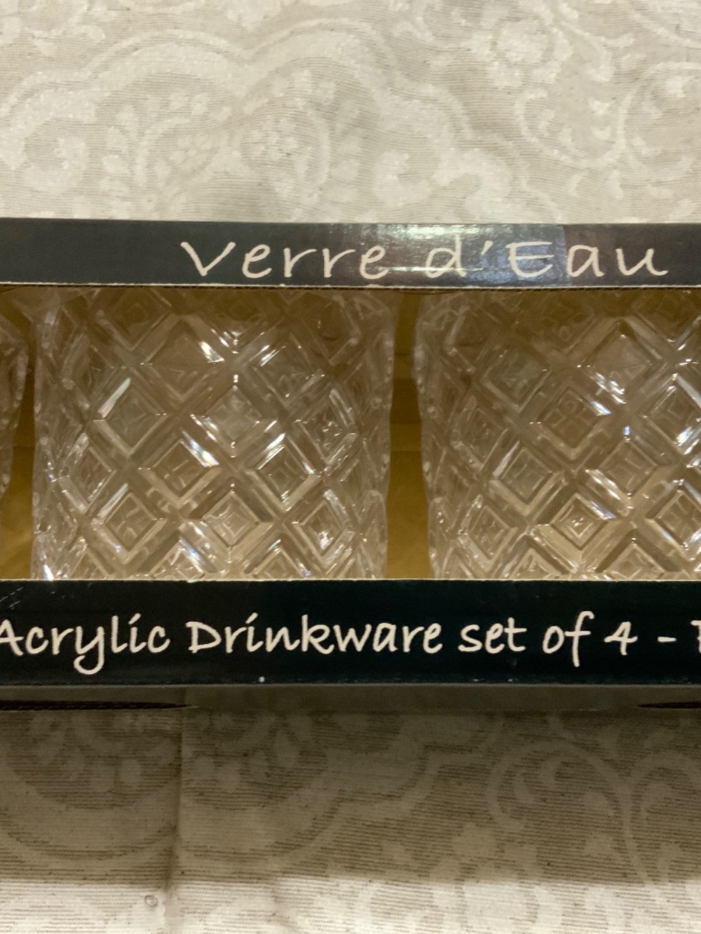 Acrylic drinkware - Picture 2 of 2